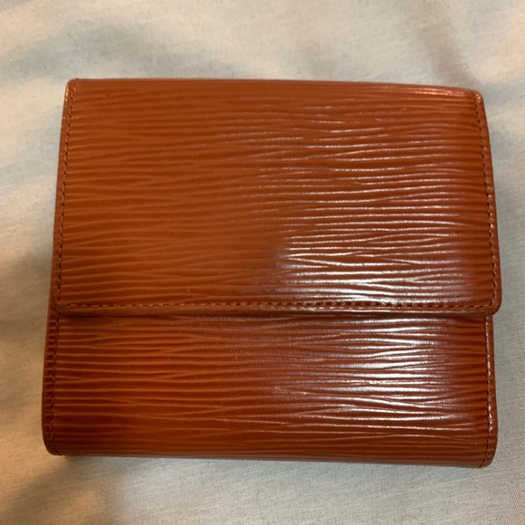 Louis Vuitton EPI unisex wallet - Picture 2 of 6